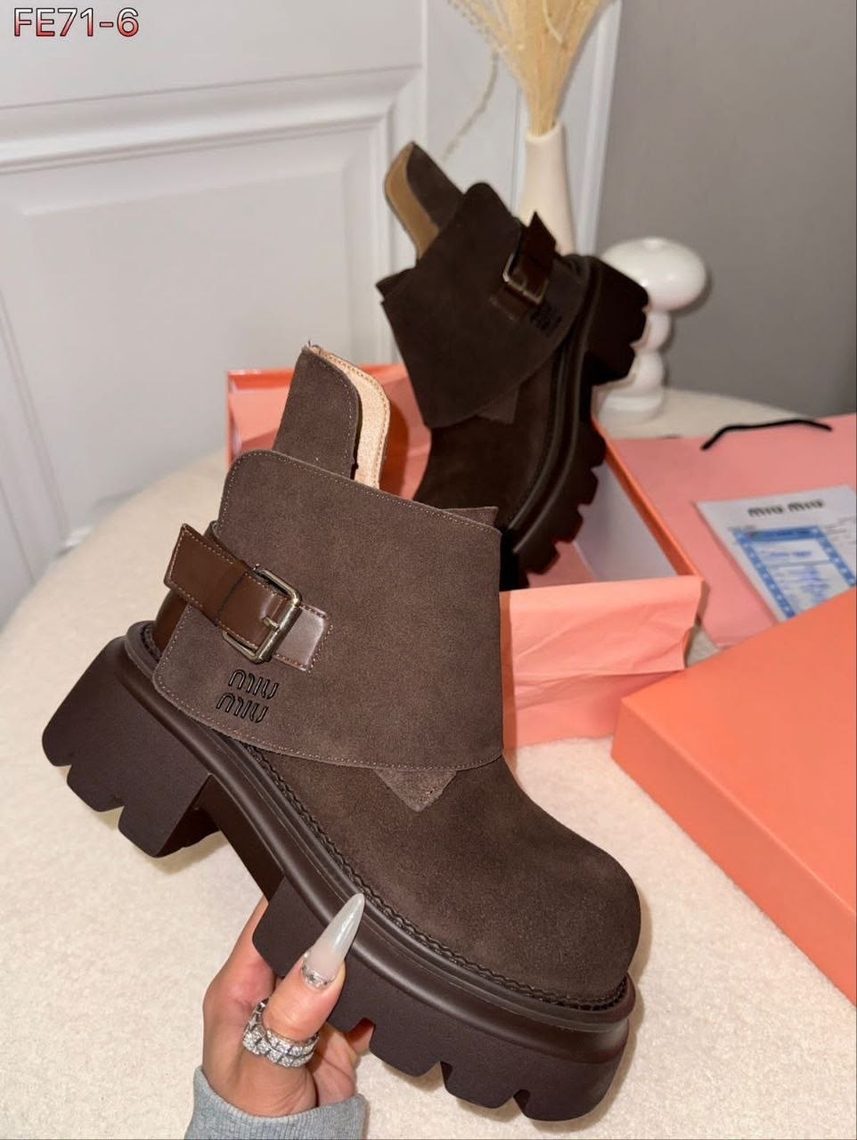 ,ботинки замшевые miu miu,женские ботинки,короткие сапоги,ботинки