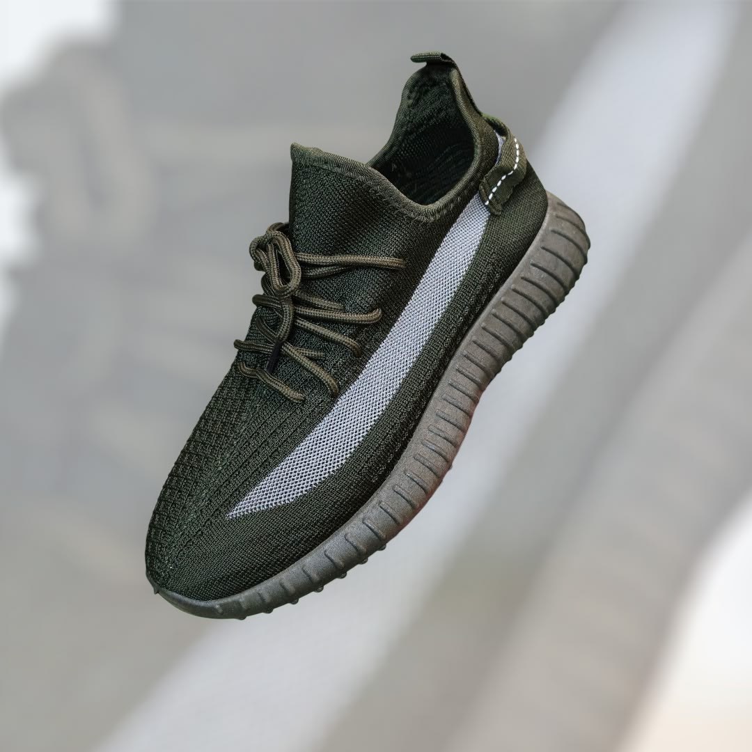 кроссовки мужские yeezy boost 350,,изики кроссовки,кроссовки иззи,кроссовки черные