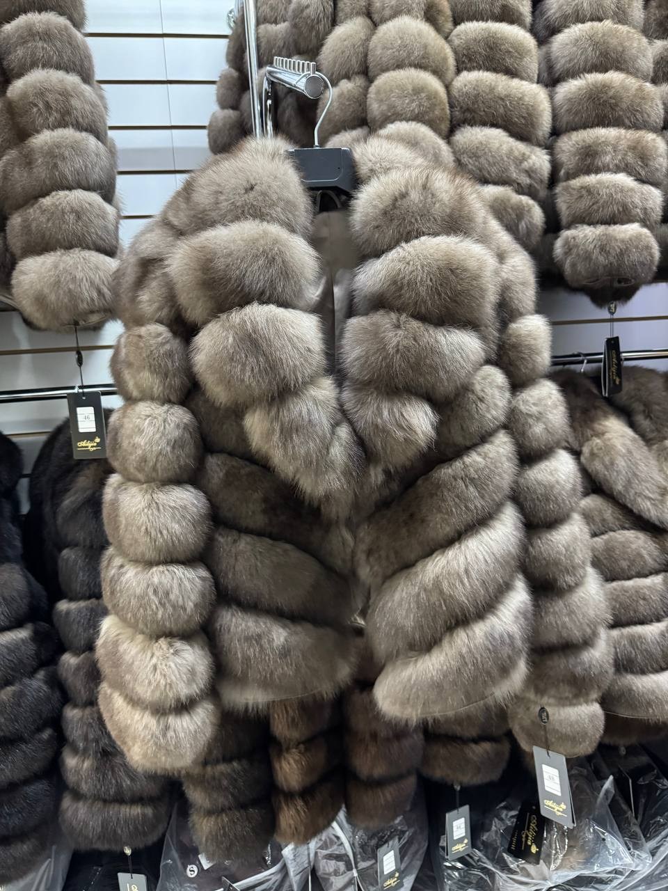 шуба из песца,шуба из песца под соболя,шуба песец,шуба песец под соболь,шуба из песца с английским воротником