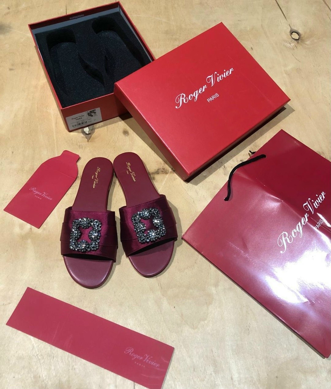 ,босоножки феррагамо,босоножки женские,шлепанцы женские,тапочки валентино