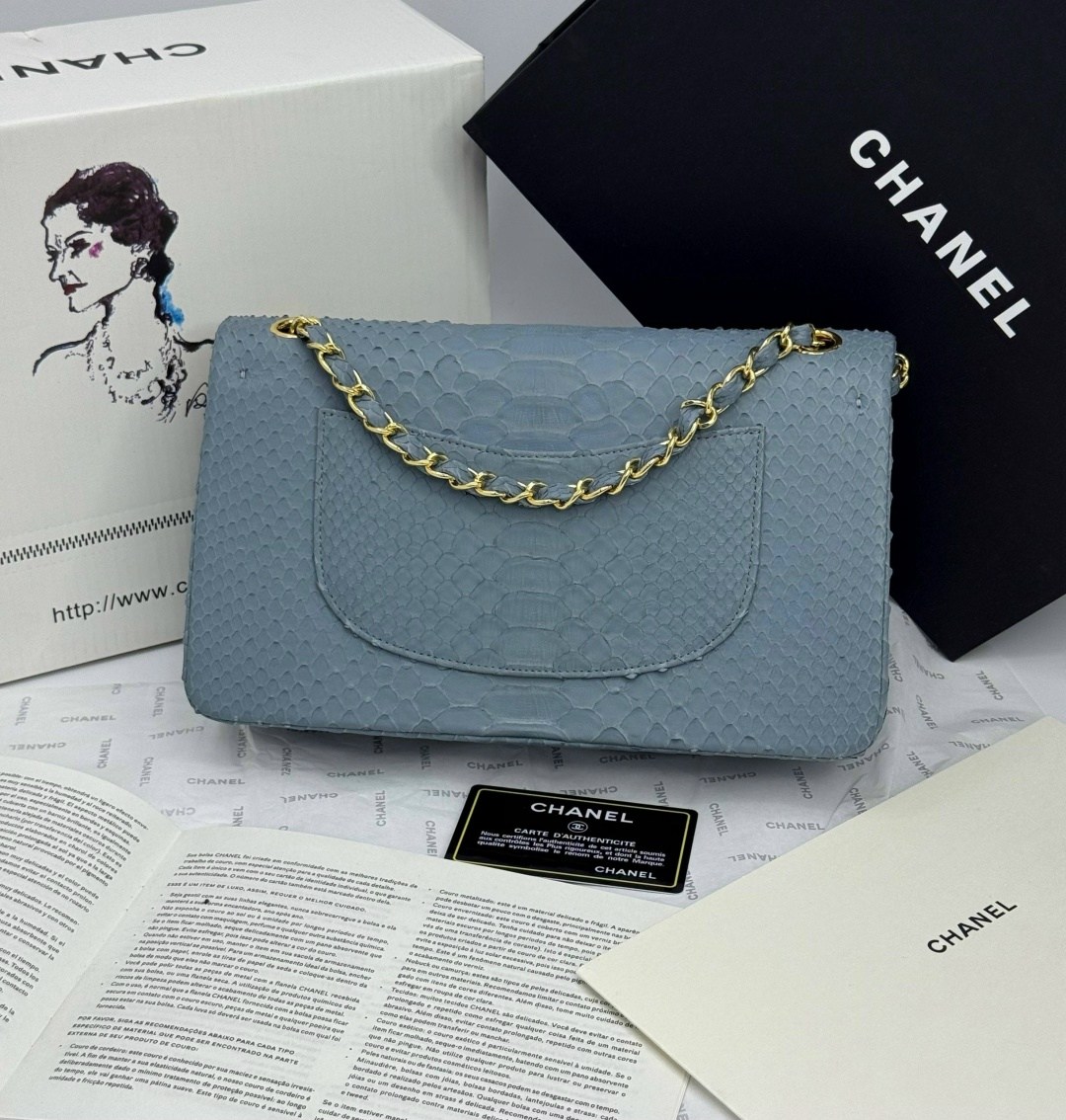 шанель сумка змеиная кожа,сумка на цепочке из змеиной кожи chanel,сумка из кожи южноафриканского питона chanel,сумка шанель,женские сумки chanel