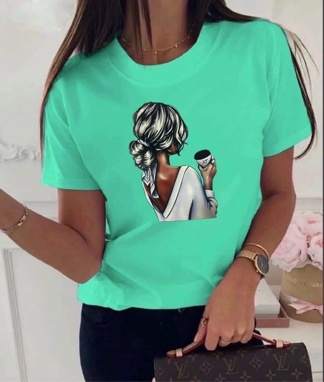 футболки женская,женские футболки с принтом,футболка зелено,модная женская футболка,женская повседневная футболка