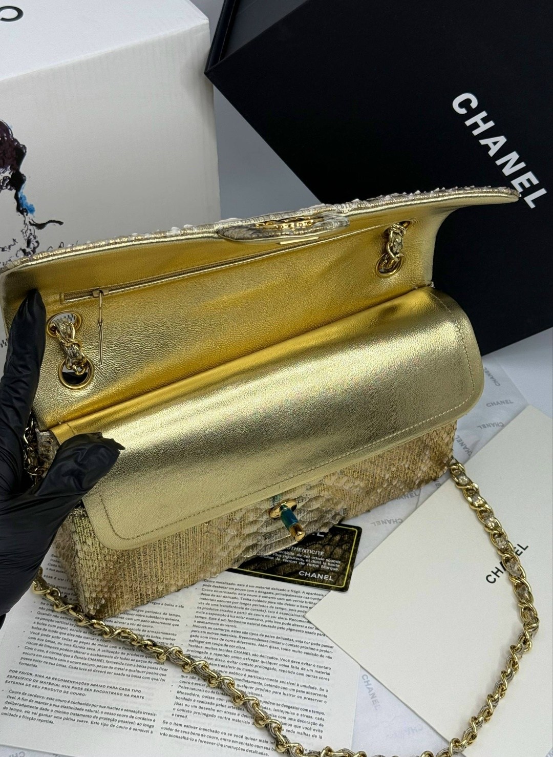 шанель сумка змеиная кожа,сумка на цепочке из змеиной кожи chanel,сумка из кожи южноафриканского питона chanel,сумка шанель,женские сумки chanel