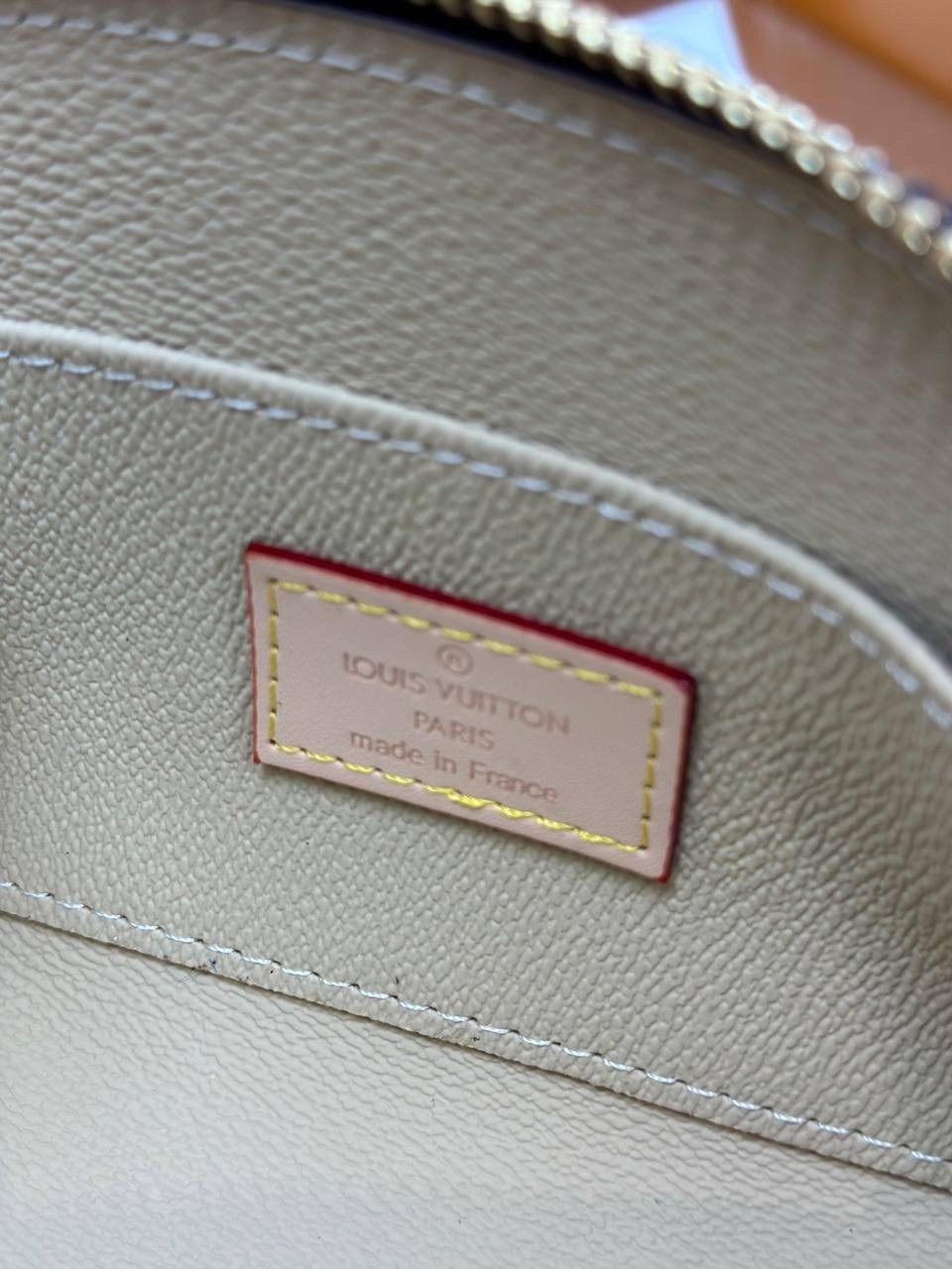 louis vuitton косметичка louis vuitton,косметичка louis vuitton,косметичка из натуральной кожи louis vuitton,дорожная косметичка louis vuitton,дорожная кожаная косметичка louis vuitton коричневая