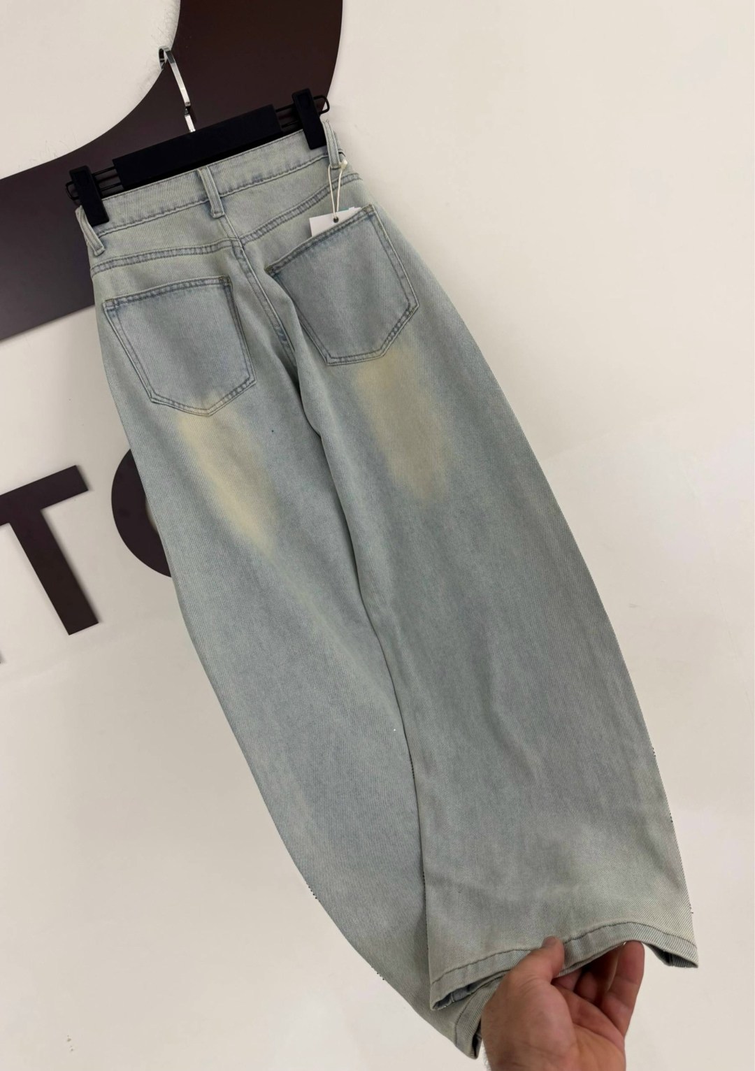 женские джинсы,модные джинсы,стильные джинсы,джинсовые брюки,джинсы широкие