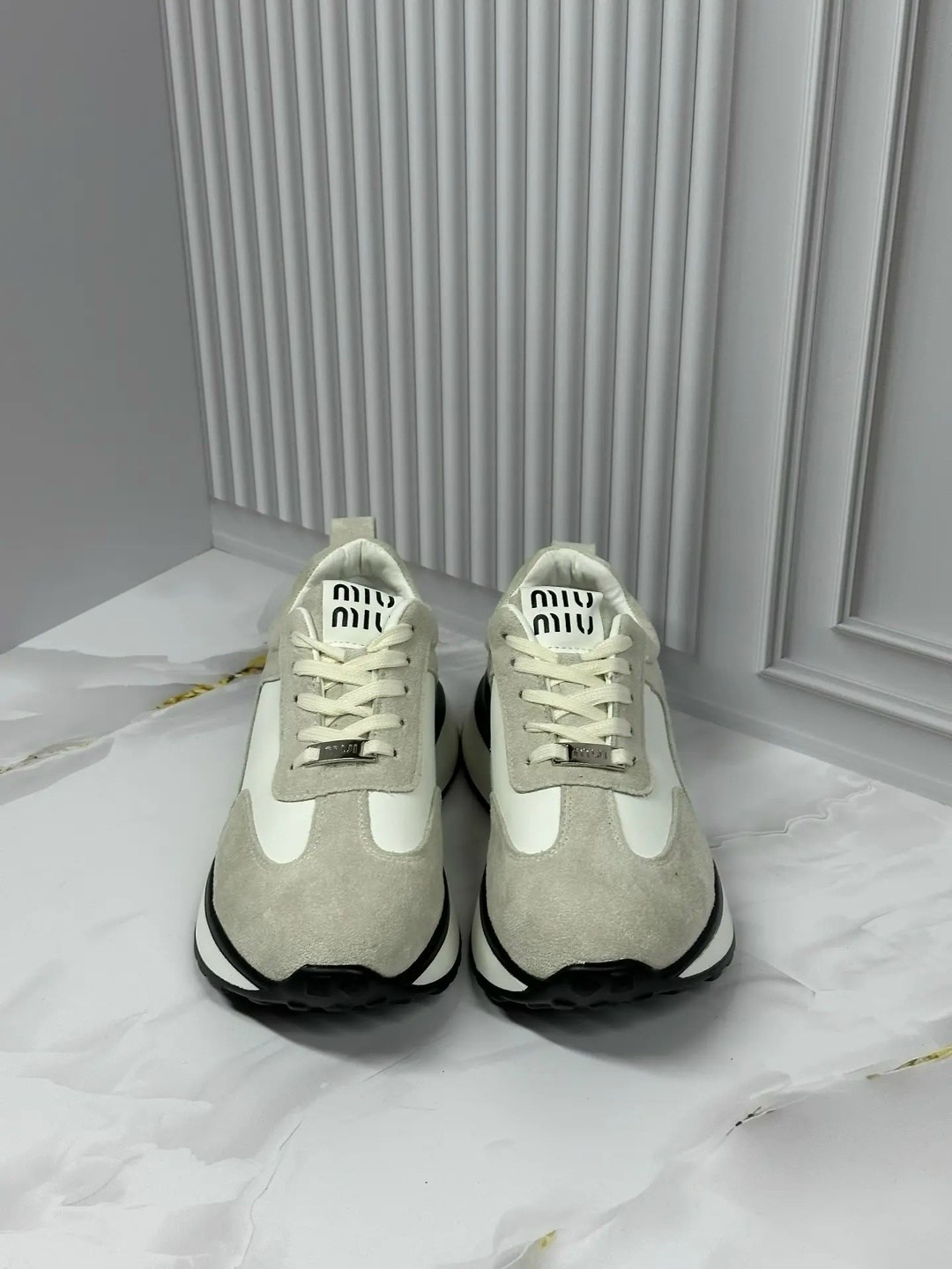 ,кроссовки женскиe,кроссовки модные,повседневные кроссовки,кроссовки удобные