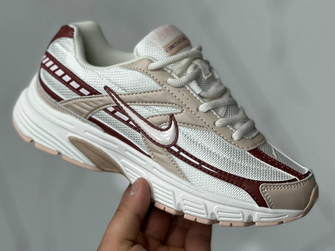 кроссовки nike initiator,кроссовки nike,мужские беговые кроссовки nike initiator,кроссовки для бега initiator мужчин с низким верхом красные черные серебристые nike,nike initiator кроссовки мужчины