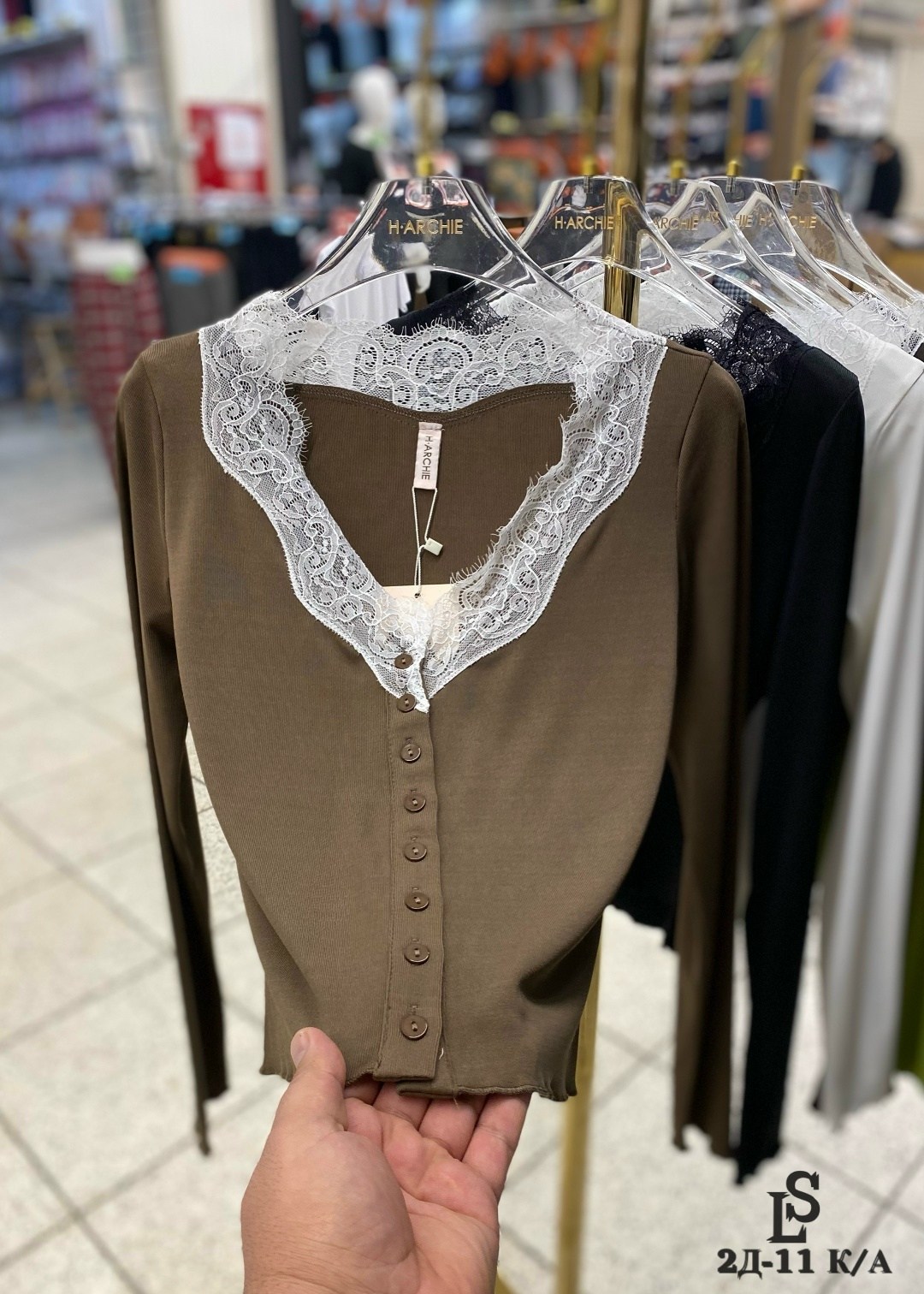 женская блузка,кружевная блузка,блузка с кружевной отделкой,блузка,женская блузка с оборками