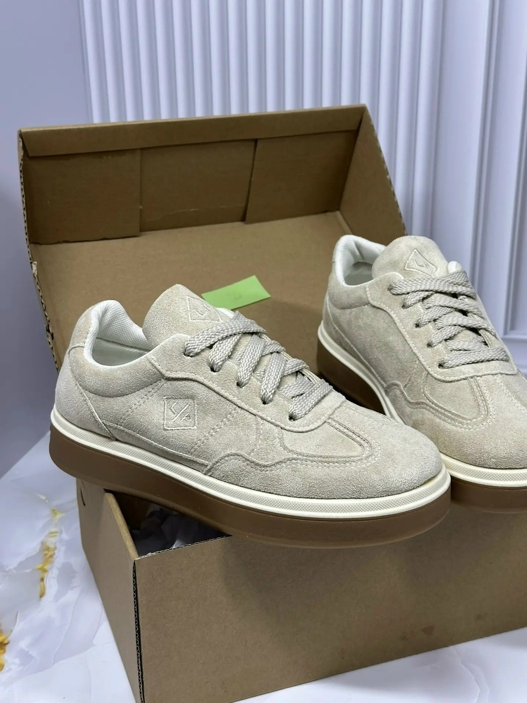 ,замшевые кроссовки,женские кроссовки,кроссовки натуральная замша,замшевые кеды