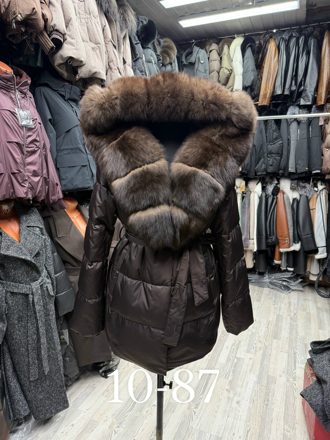 пуховик с натуральным мехом и песца70 cm с капюшоном,пуховик женский с натуральным мехом,пуховик с натуральным мехом и песца,пуховик с натуральным мехом,пуховик с мехом