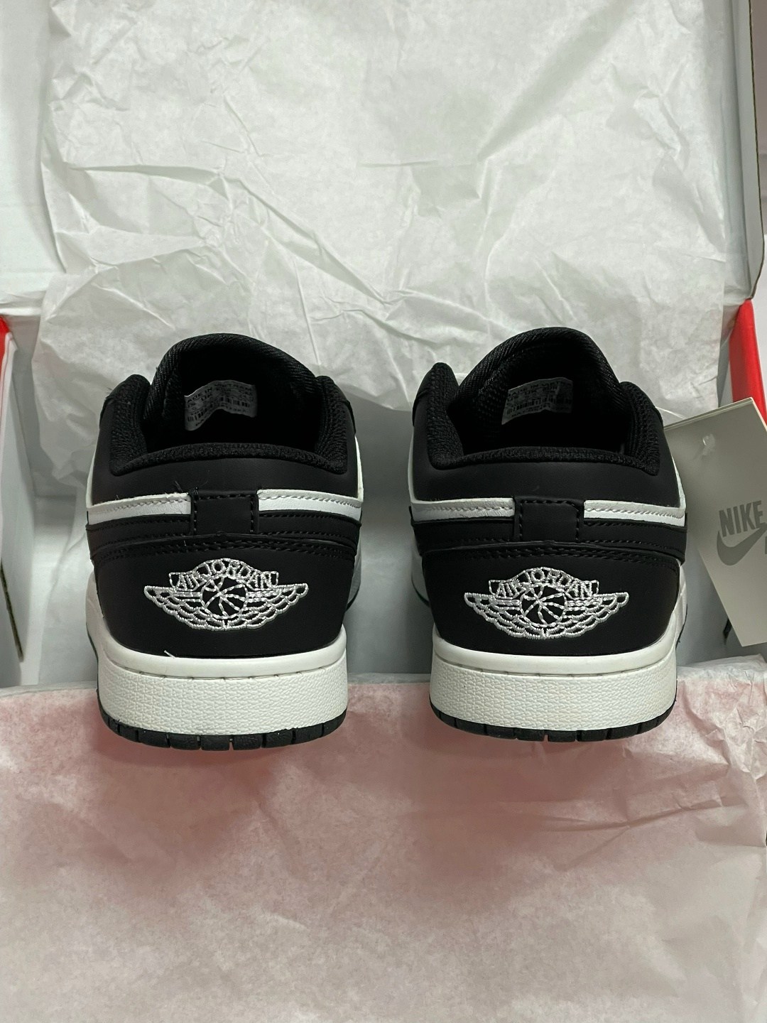 кроссовки nike air jordan 1 low,nike air jordan 1 low,кроссовки nike air jordan 1 low цвет белый,nike air jordan 1 low black white,кроссовки мужские nike air jordan