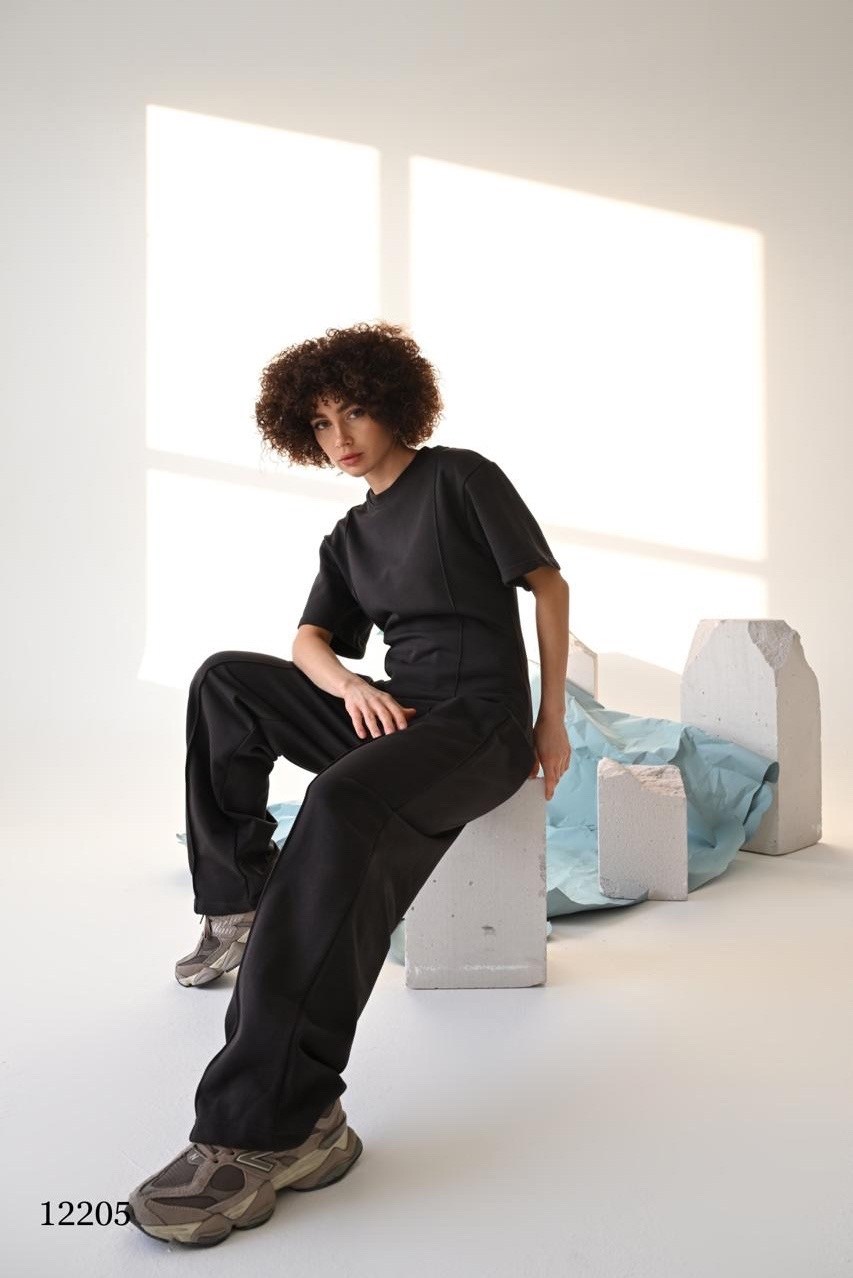 брюки свободного кроя,брюки женские,футболки женская,брюки черные,женские костюмы брючные