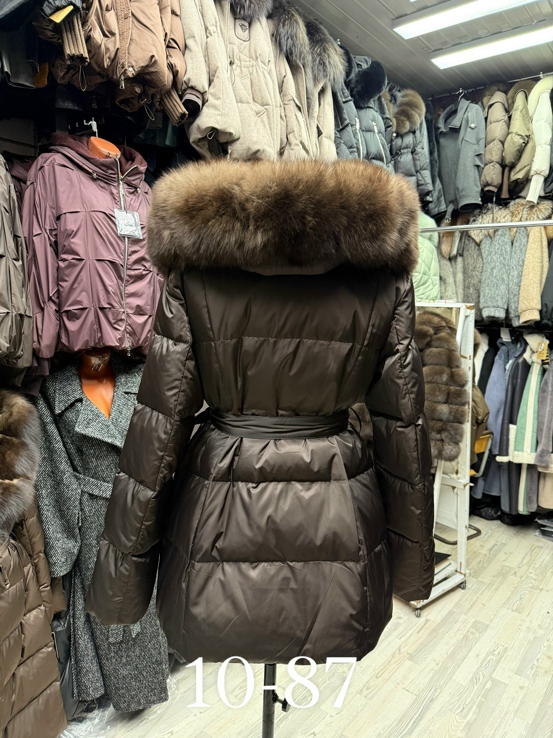 пуховик с натуральным мехом и песца70 cm с капюшоном,пуховик женский с натуральным мехом,пуховик с натуральным мехом и песца,пуховик с натуральным мехом,пуховик с мехом