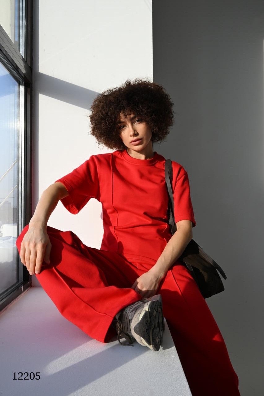 брюки свободного кроя,брюки женские,футболки женская,брюки черные,женские костюмы брючные