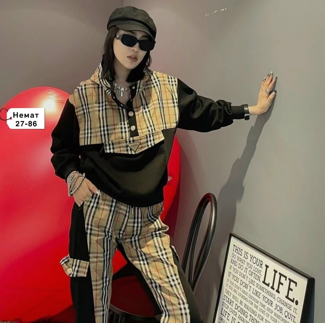 костюм спортивный burberry,модные костюмы,женский костюм,костюм спортивный женский,стильные костюмы