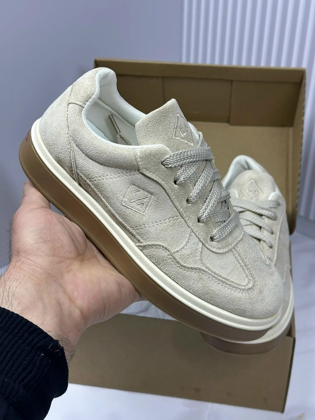 ,замшевые кроссовки,женские кроссовки,кроссовки натуральная замша,замшевые кеды