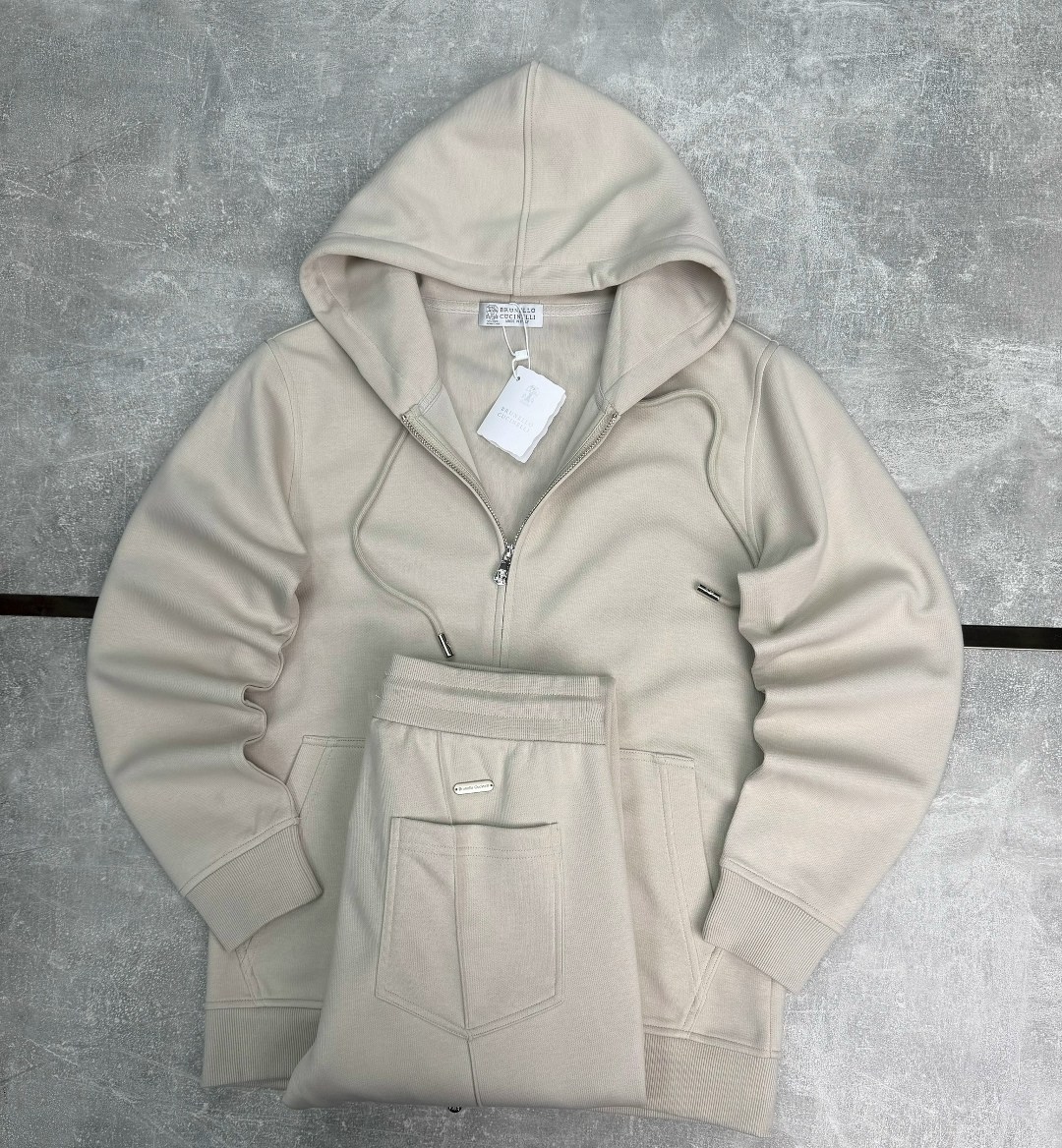 спортивный костюм brunello cucinelli,бежевая кофта,спортивные костюм,бежевая толстовка,костюм на флисе мужской