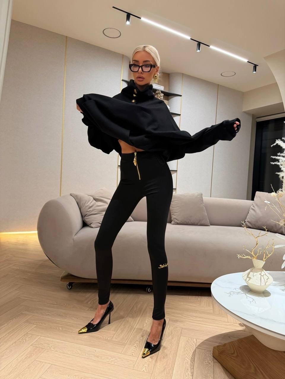 мода стиль,модные наряды,элегантные наряды,женский костюм