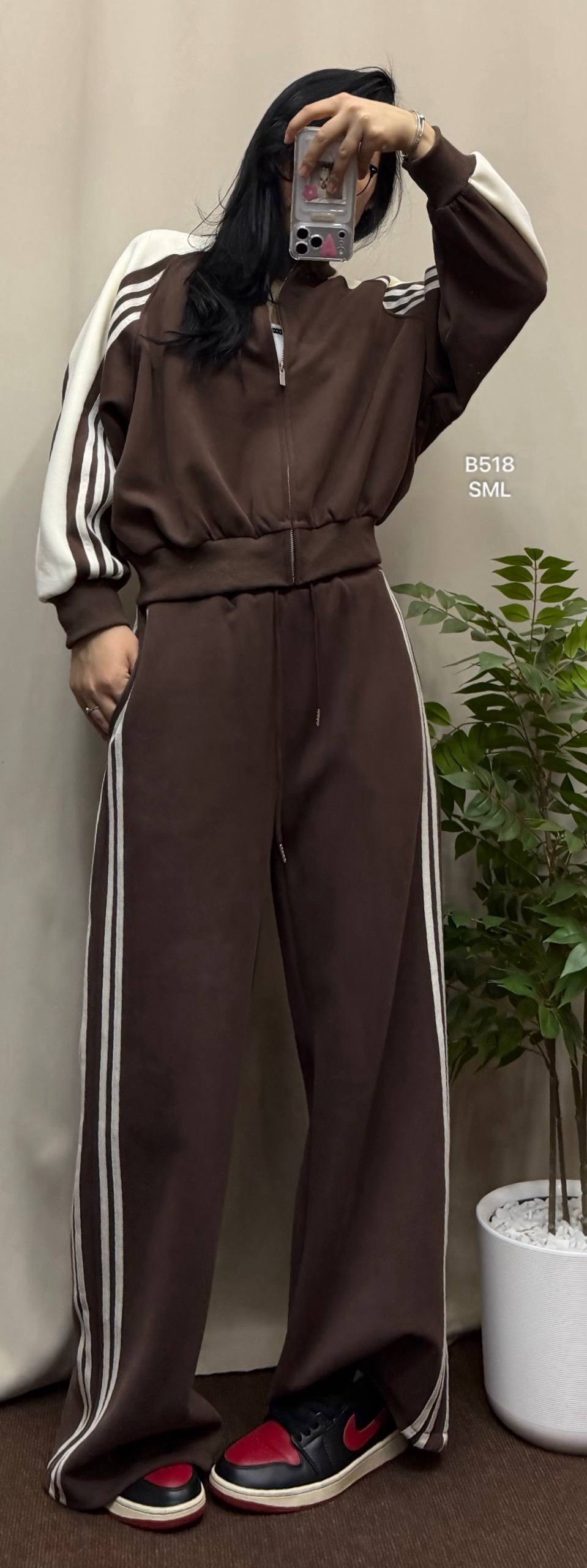 женские спортивные брюки в полоску qweek y2k,костюм спортивный стильный,спортивные брюки,спортивный костюм,широкие брюки