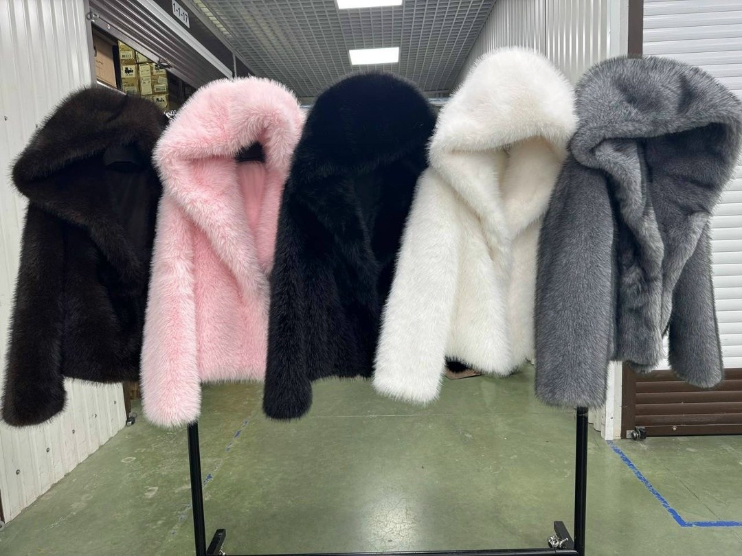 шубка из меха европейской норки с капюшоном из меха чернобурки,шуба норковая с капюшоном из чернобурки "летучка",шуба норковая с капюшоном из чернобурки,норковая шубка с капюшоном из чернобурки,шуба и