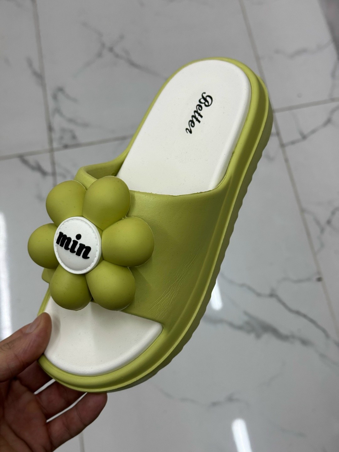 ,женские шлепанцы,модные тапочки,летние тапочки,модные шлепанцы