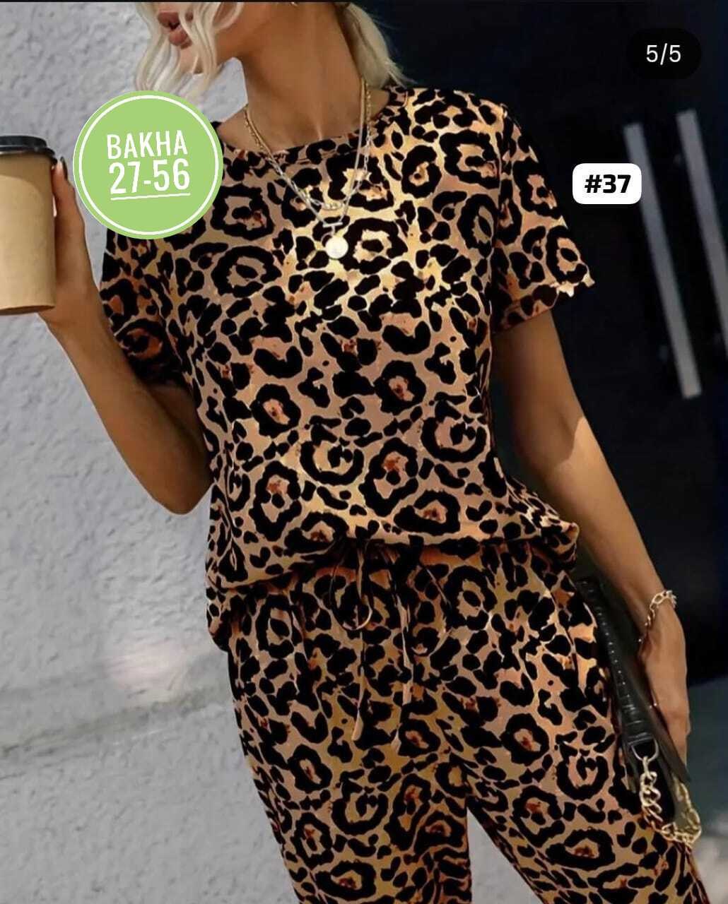 леопардовые костюмы,брючный костюм,костюм леопардовый женский,костюм с брюками,костюм 3 ка в ярком леопардовом принте