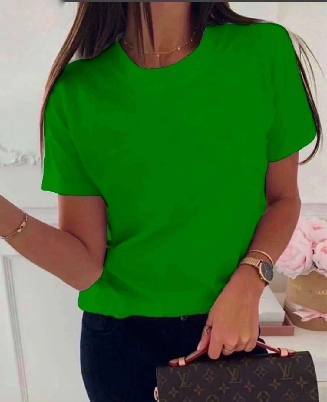 футболки женская,футболка зелено,женская базовая однотонная футболка,женская однотонная футболка,футболки для женщин