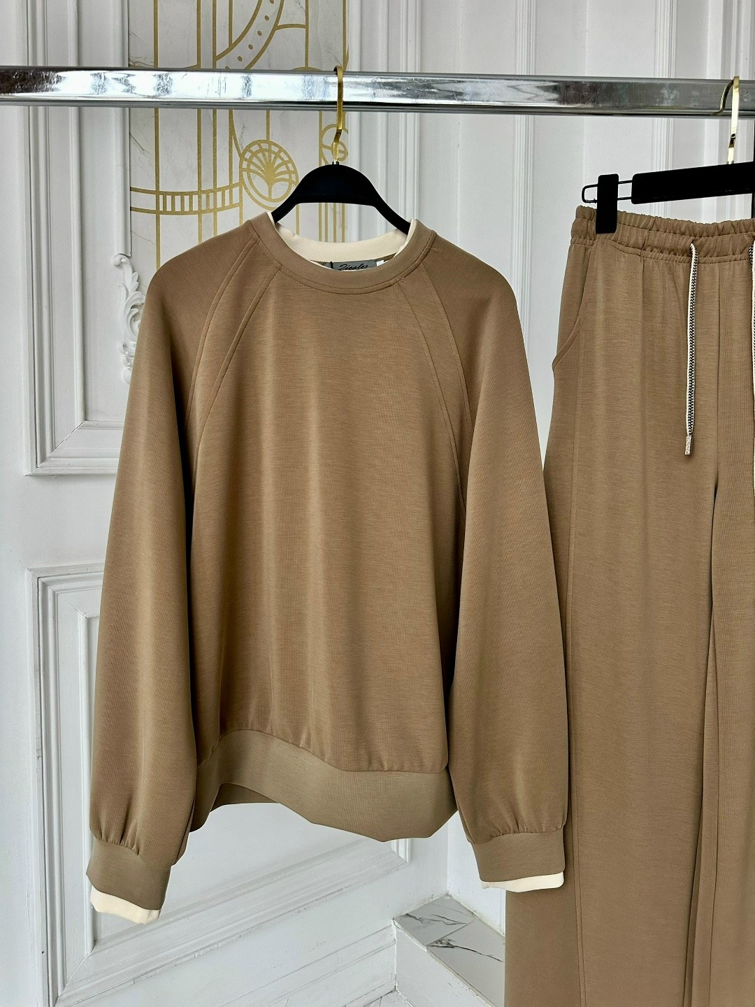 костюм женский с брюками палаццо,костюм брючный,костюм бежевый,трикотажные костюмы,светло-коричневый костюм женский с брюками палаццо