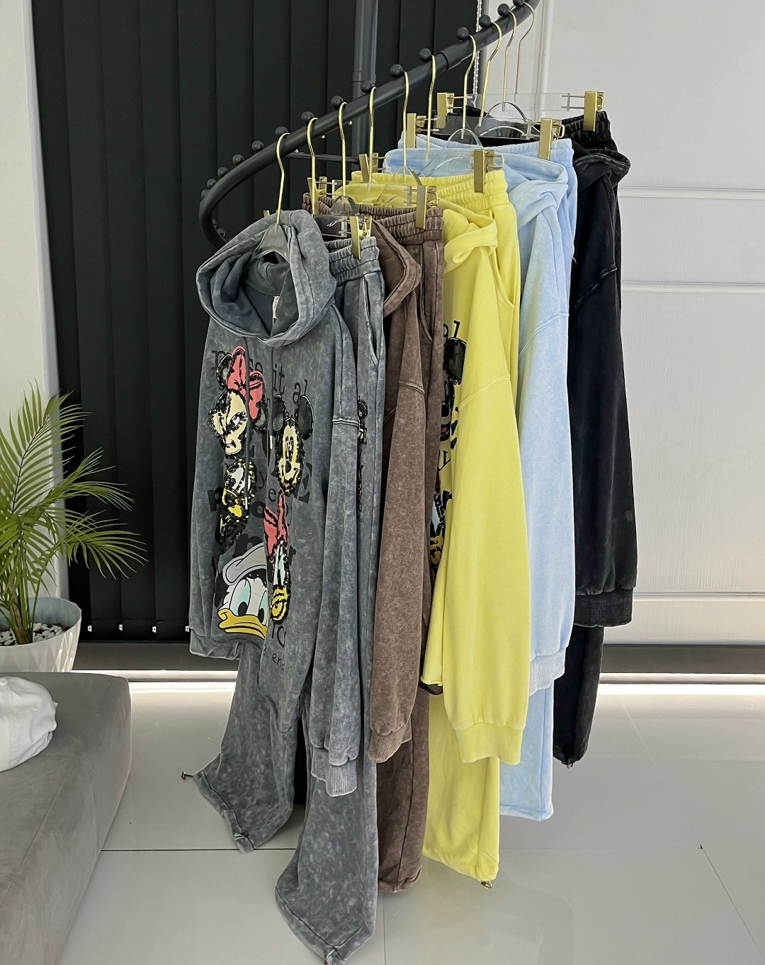 модные джинсы,теплый костюм,спортивные костюмы женские,женский костюм