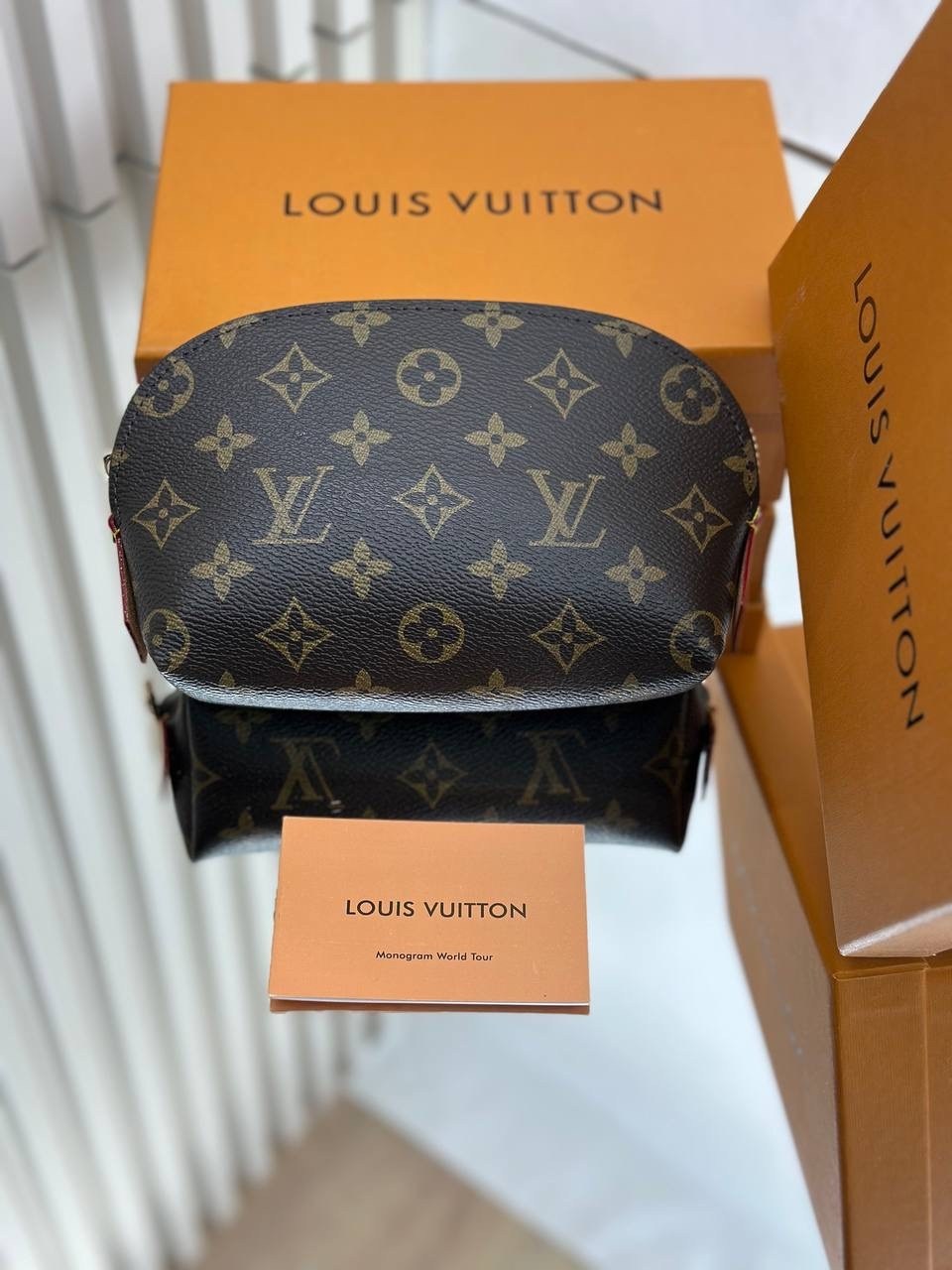 louis vuitton косметичка louis vuitton,косметичка louis vuitton,косметичка из натуральной кожи louis vuitton,дорожная косметичка louis vuitton,дорожная кожаная косметичка louis vuitton коричневая