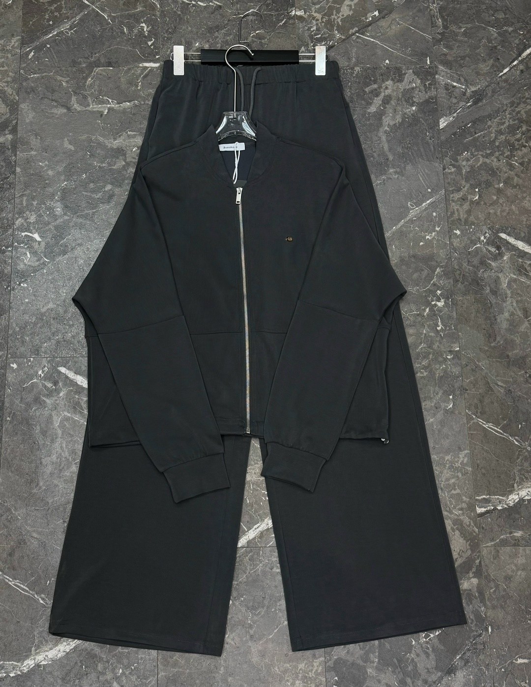 брючный костюм,костюм молочный,костюм спортивный,костюм с брюками,костюм спорт шик