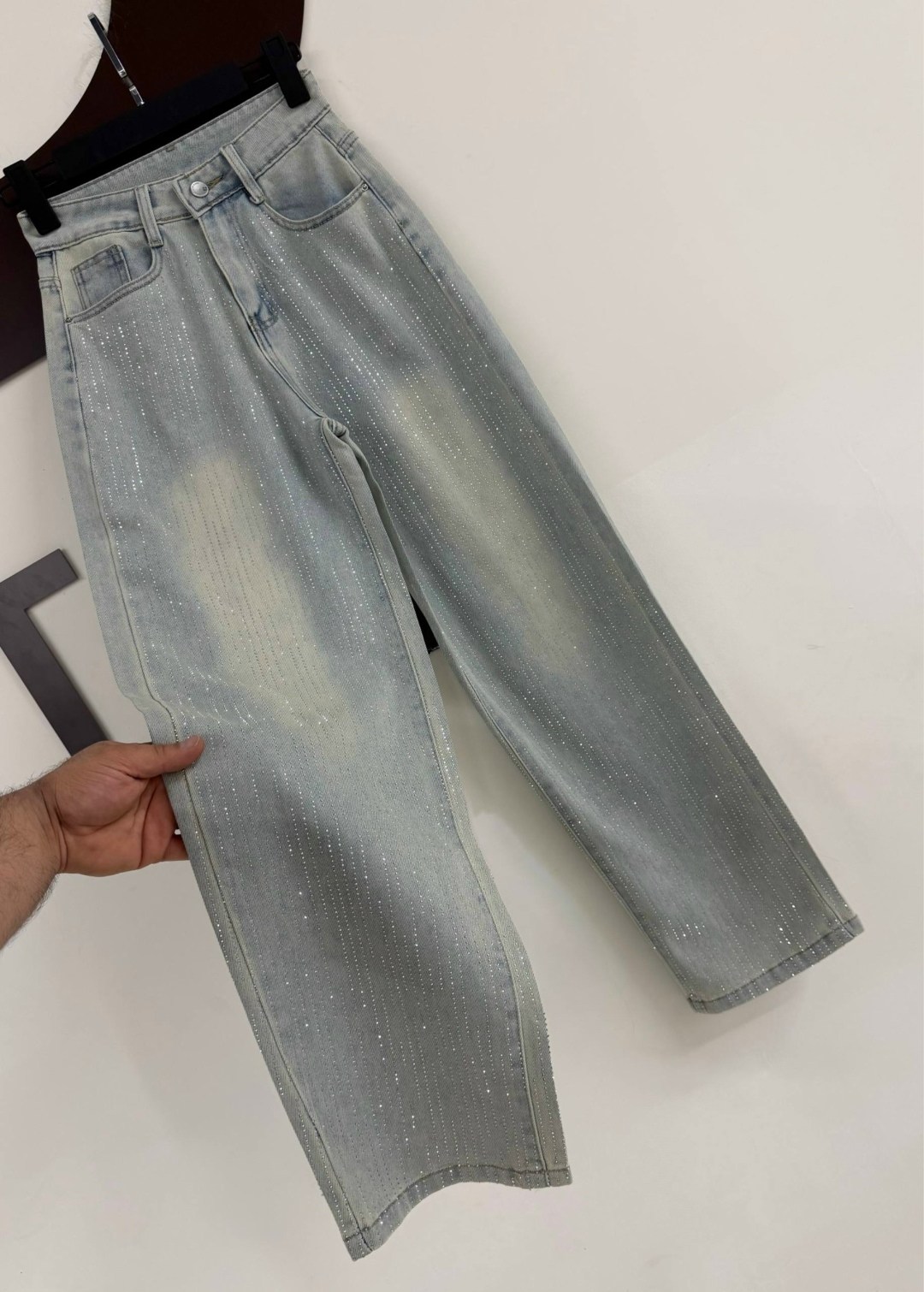 женские джинсы,модные джинсы,стильные джинсы,джинсовые брюки,джинсы широкие