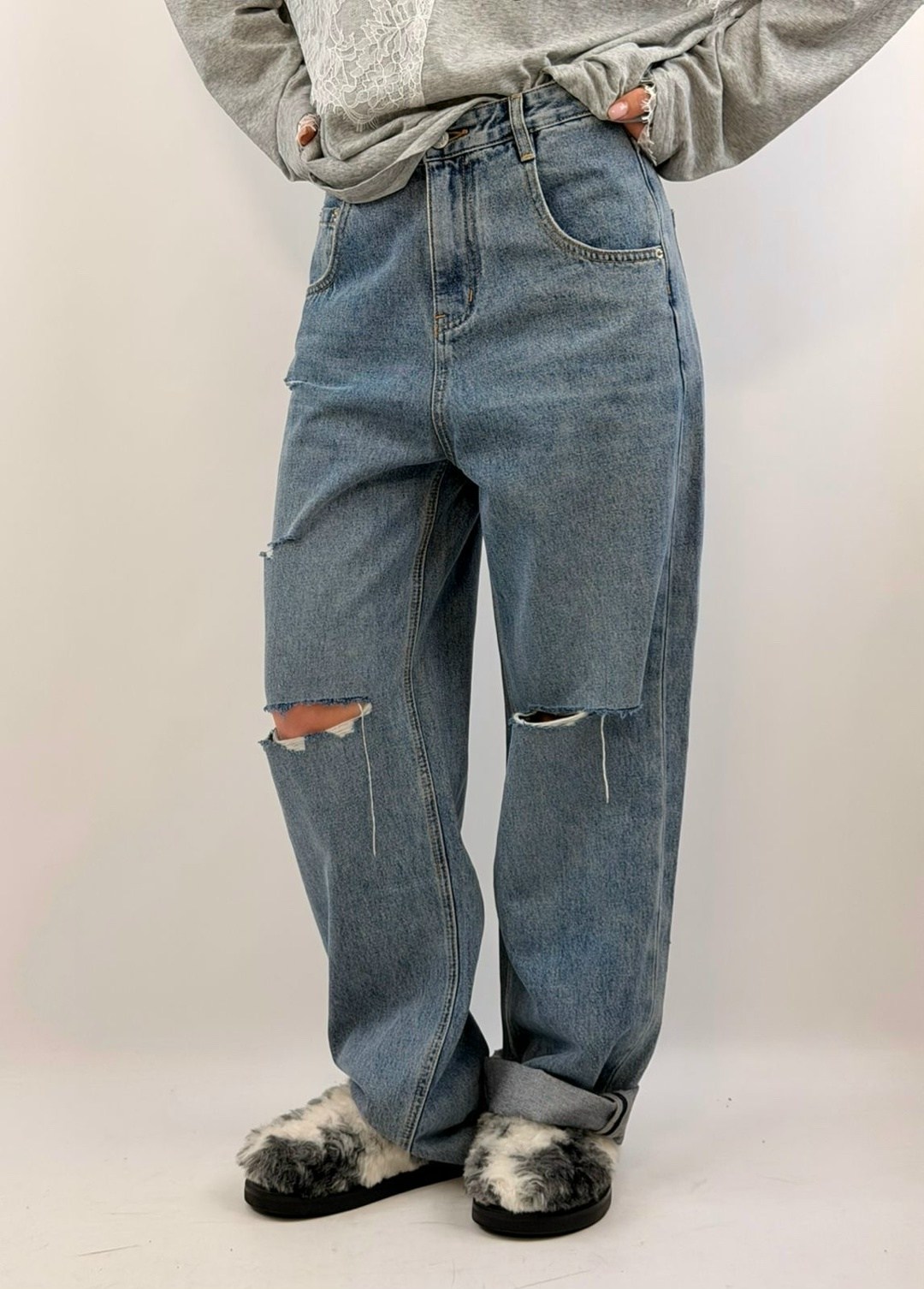 джинсы широкие рваные toptop,джинсы широкие,джинсы рваные,джинсы женские широкие,женские рваные джинсы в стиле хип-хоп