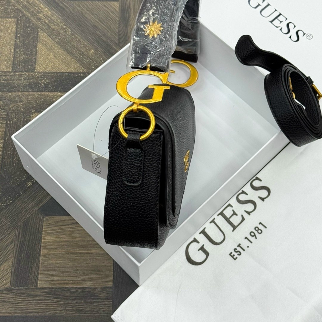 женская сумка guess,сумка guess,сумка женская дешевая через плечо брендовая guess,сумка через плечо guess женская,guess сумка на плечо