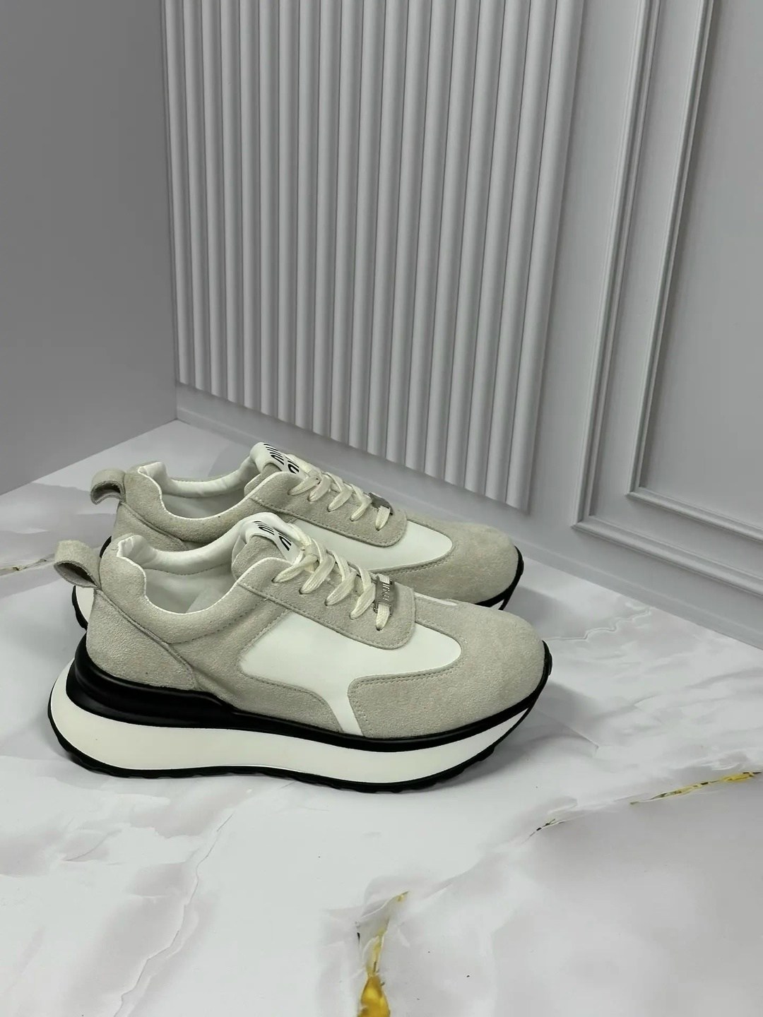 ,кроссовки женскиe,кроссовки модные,повседневные кроссовки,кроссовки удобные