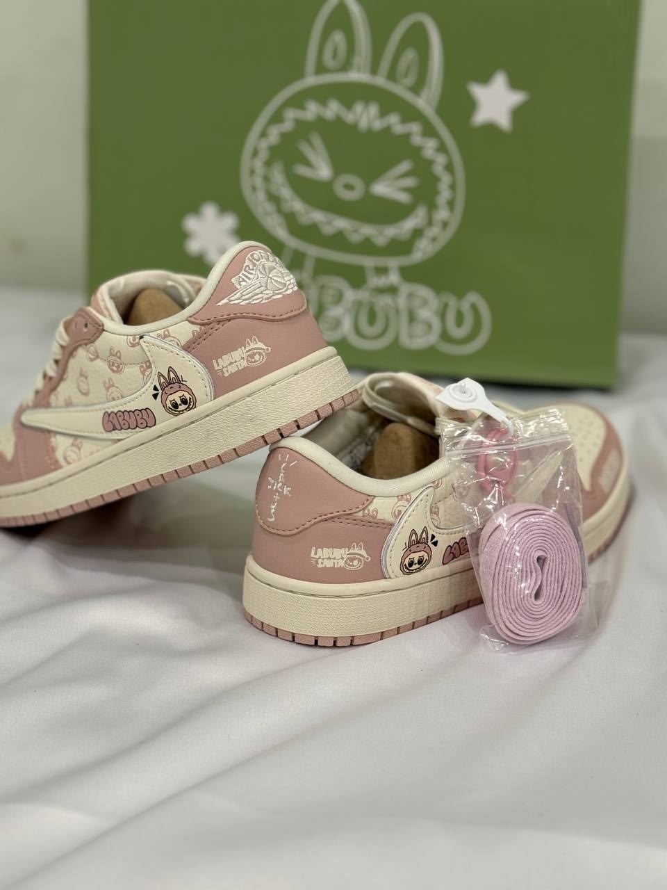 кроссовки,кроссовки nike air jordan 1 low x travis scott x labubu,женские кроссовки,nike air jordan 1 low travis scott,оригинальные кроссовки