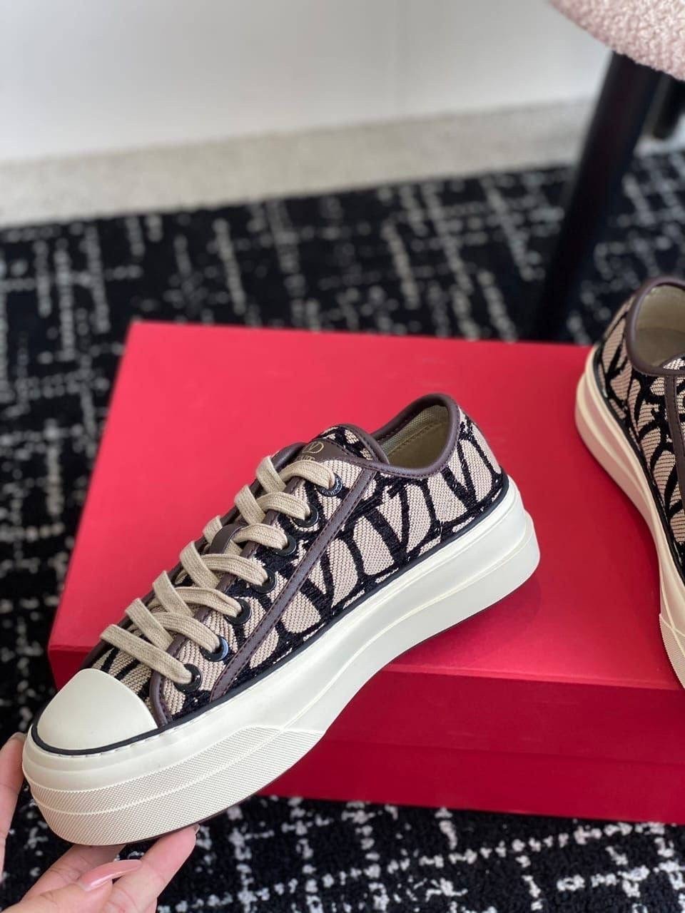 кеды valentino женские,,кеды valentino,кеды диор женские 2026,кеды валентино