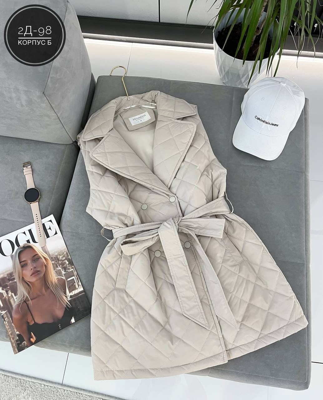 демисезонный жилет,жилетки женские,жилет женский,стеганый жилет юникло,жилетка с поясом