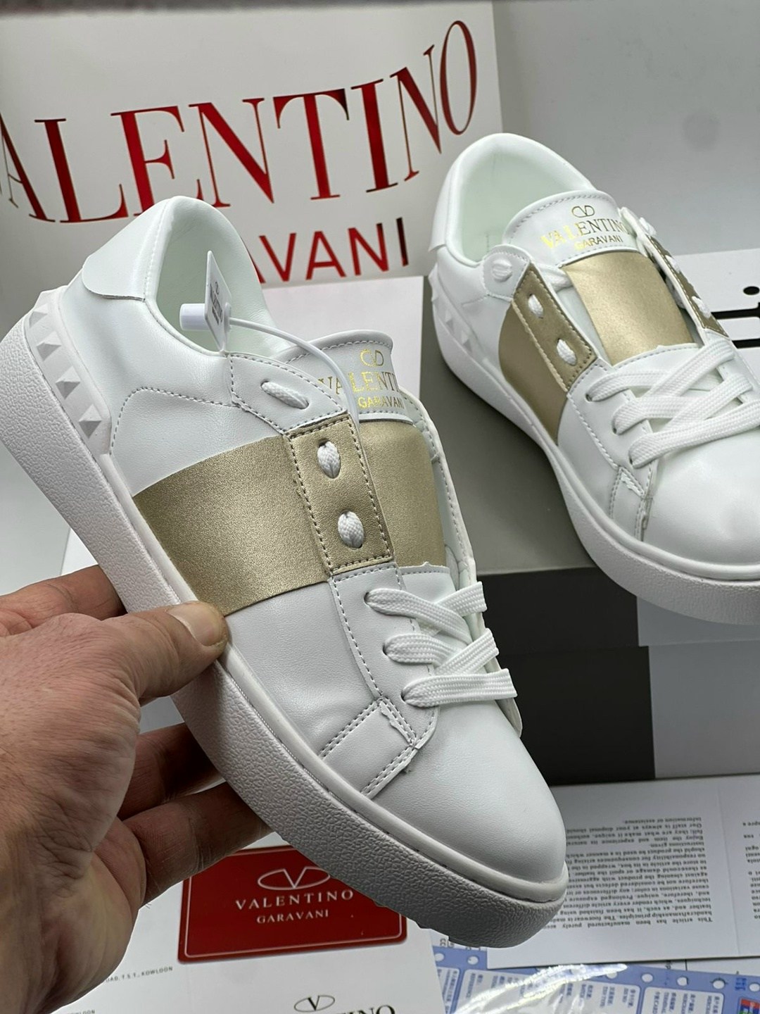 женские кроссовки valentino,valentino кроссовки,,кроссовки valentino garavani женские,кеды valentino garavani женские оригинал