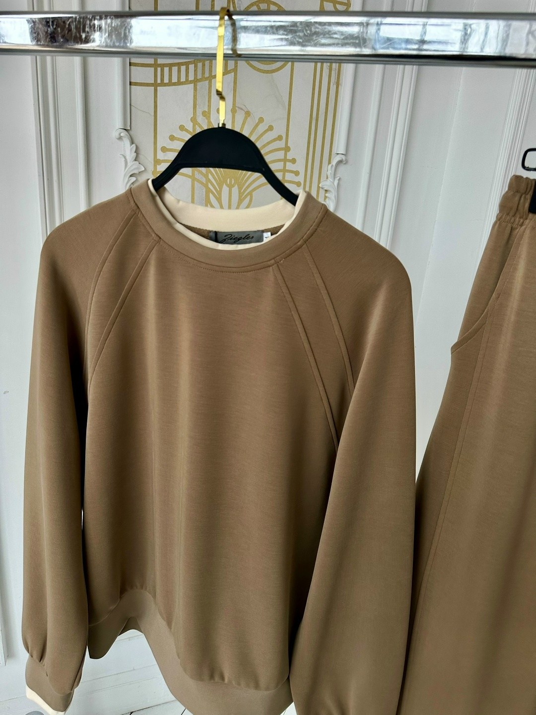 костюм женский с брюками палаццо,костюм брючный,костюм бежевый,трикотажные костюмы,светло-коричневый костюм женский с брюками палаццо