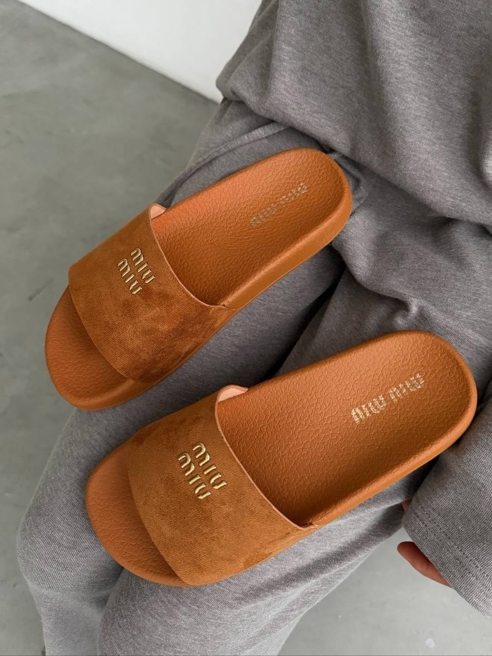 шлепанцы женские,тапки модные,,мужские шлепанцы,шлепанцы летние