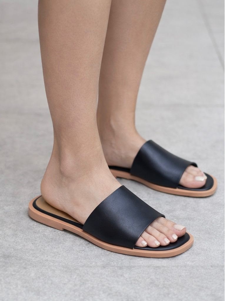 ,кожаные сандалии,шлепанцы женские,шлепанцы aldo женские,кожаные шлепанцы