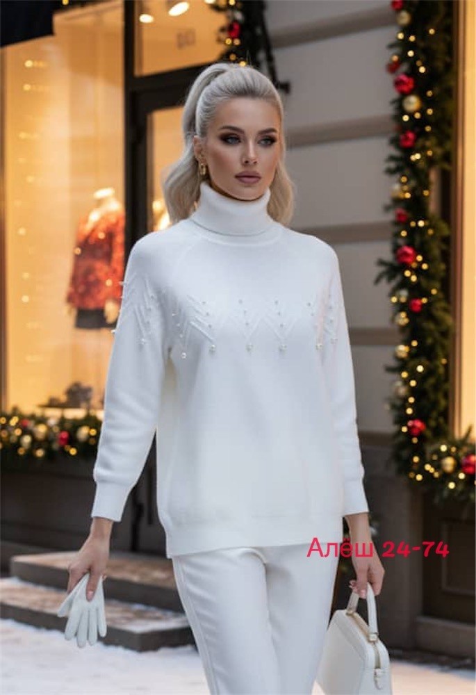 женский свитер,кофта женская,костюм женский,белый трикотажный костюм,свитер женский с горлом