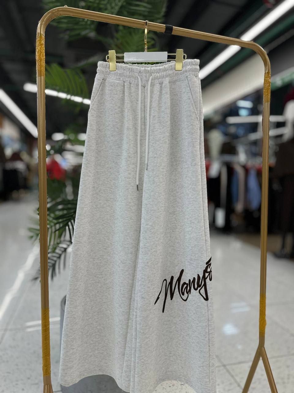 спортивные штаны оверсайз широкие y2k на резинке,спортивные женские штаны,спортивные штаны,спортивные брюки оверсайз в стиле y2k,широкие спортивные штаны женские