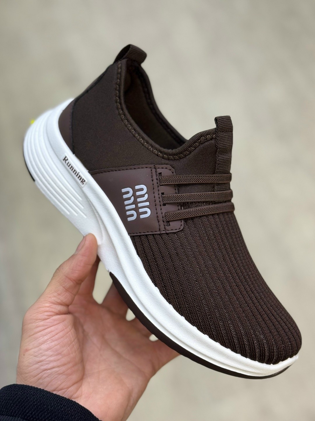 ,спортивная ,мужские кроссовки,повседневные кроссовки,кроссовка мужской