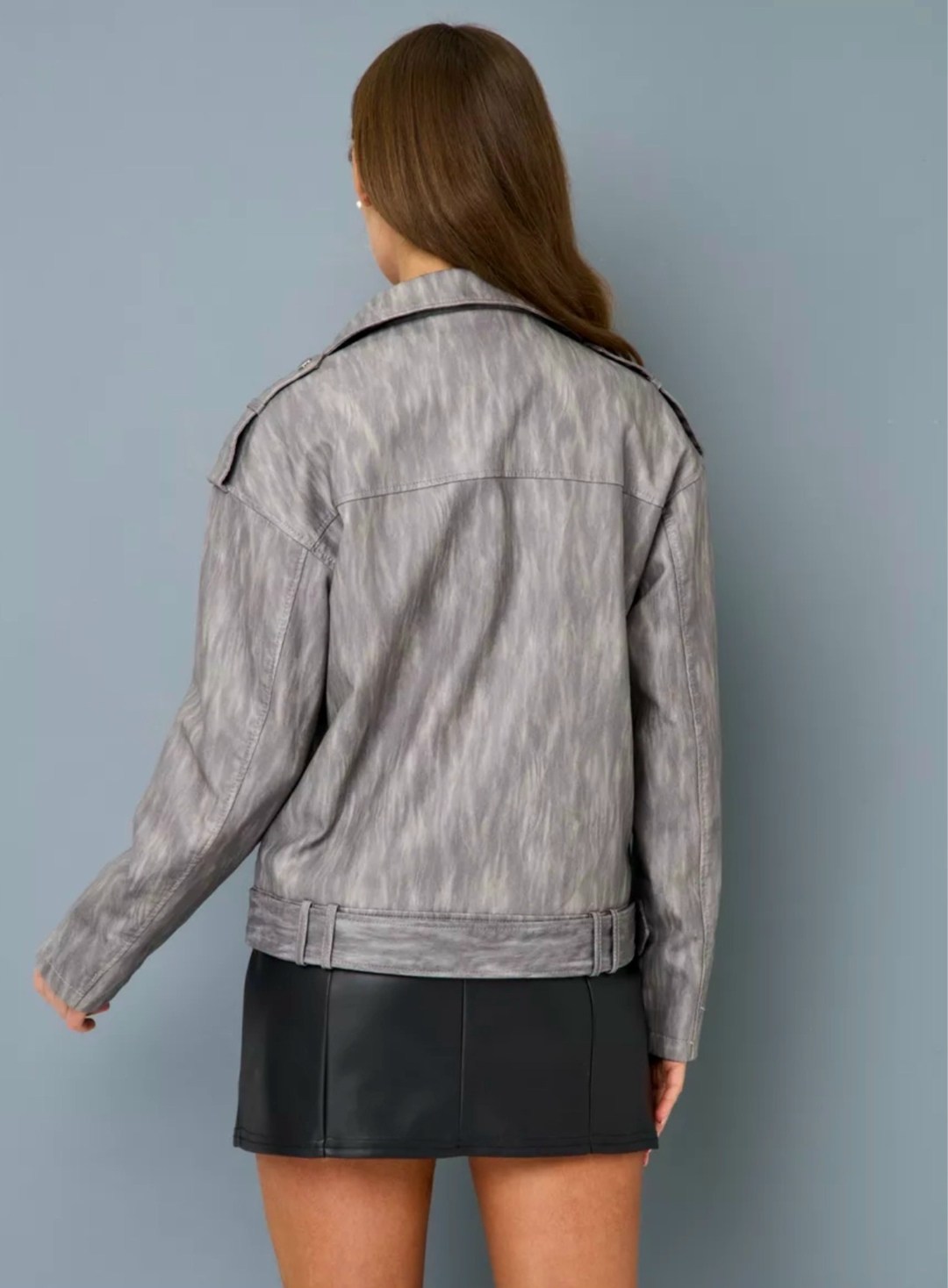 куртка косуха,кожаная куртка,женская серая кожаная оверсайз куртка косуха,куртка косуха женская,косуха женская