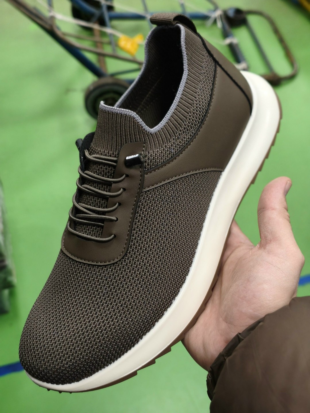 ,мужские кроссовки,повседневные кроссовки,кроссовки бежевые,повседневная