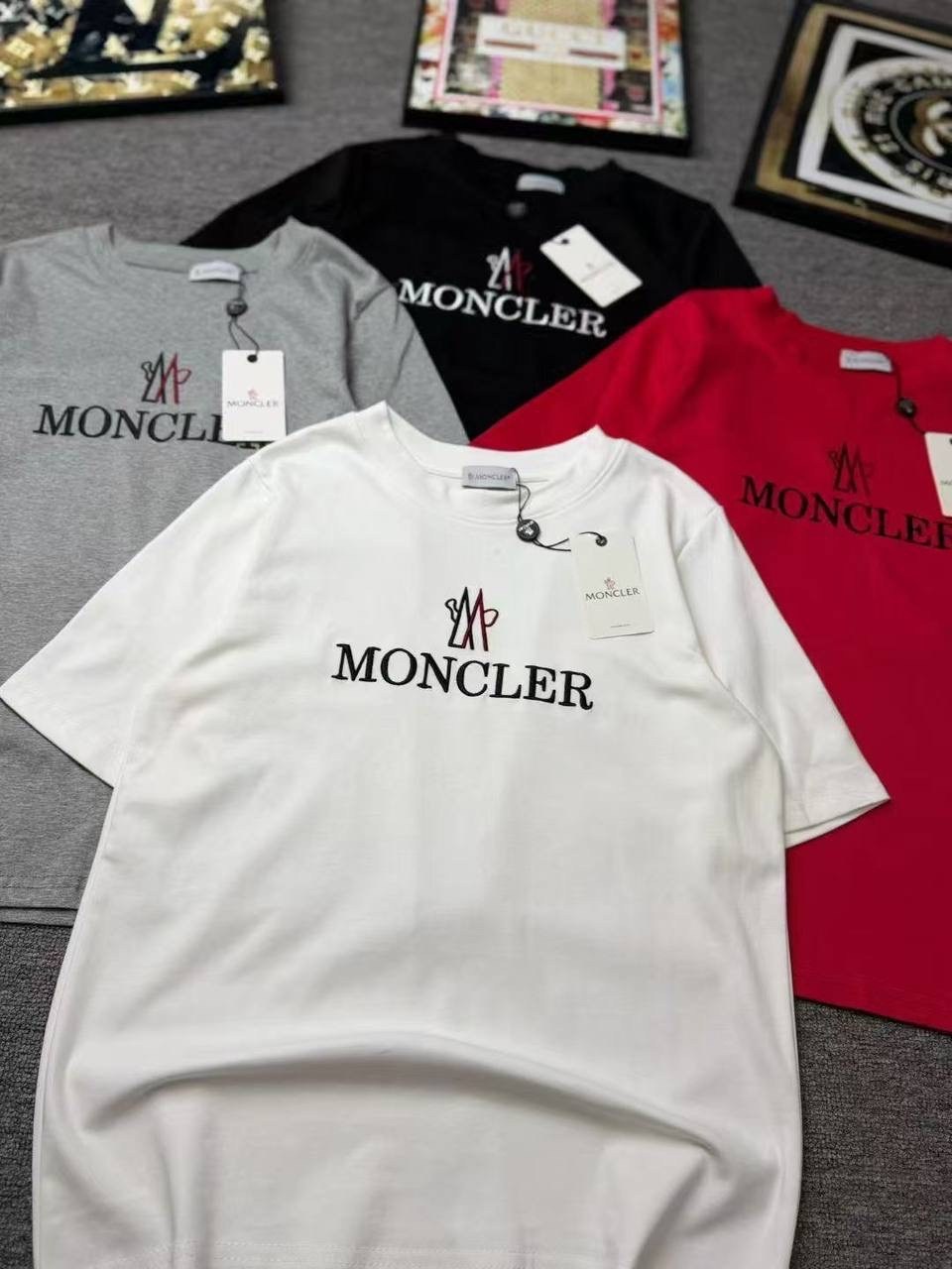 футболка moncler мужская,moncler футболка с логотипом,футболка moncler,moncler мужская белая футболка logo-patch,moncler футболка с логотипом белый