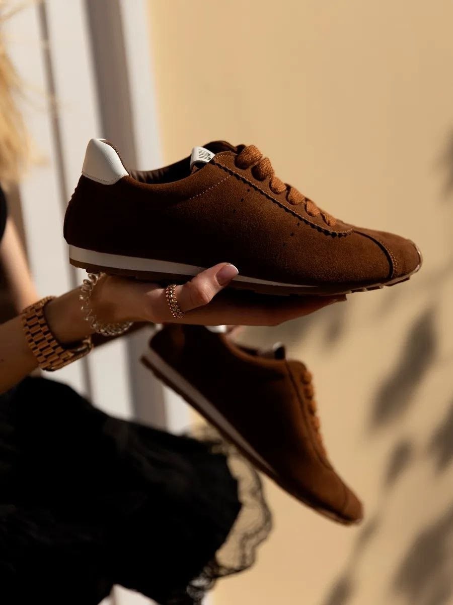 ,замшевые кроссовки,кроссовки бордовые,бордовые кроссовки, мода,кроссовки бордовые женские