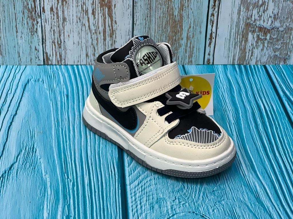 ботинки детские,детские кроссовки,кроссовки,детская ,кроссовки мальчику